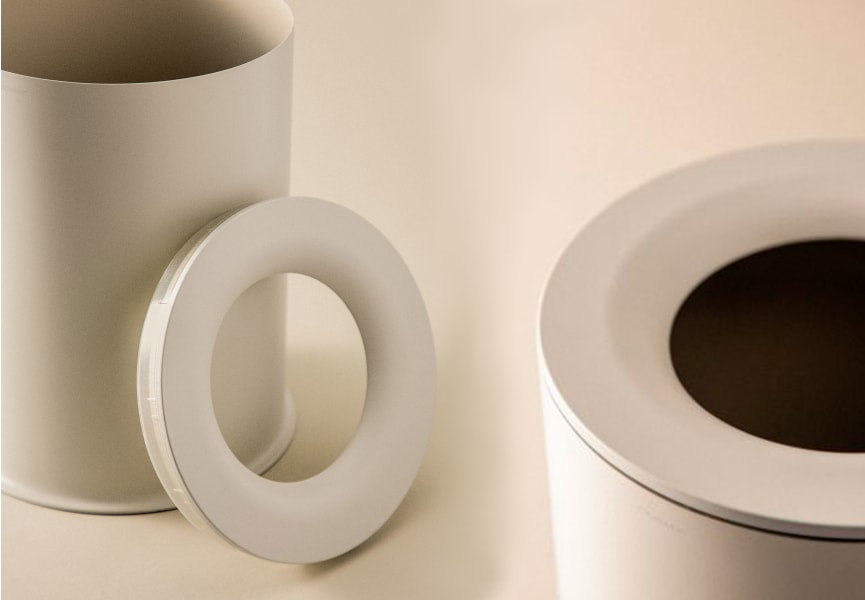 Papelera de baño Geyser de Cosmic detalle 5