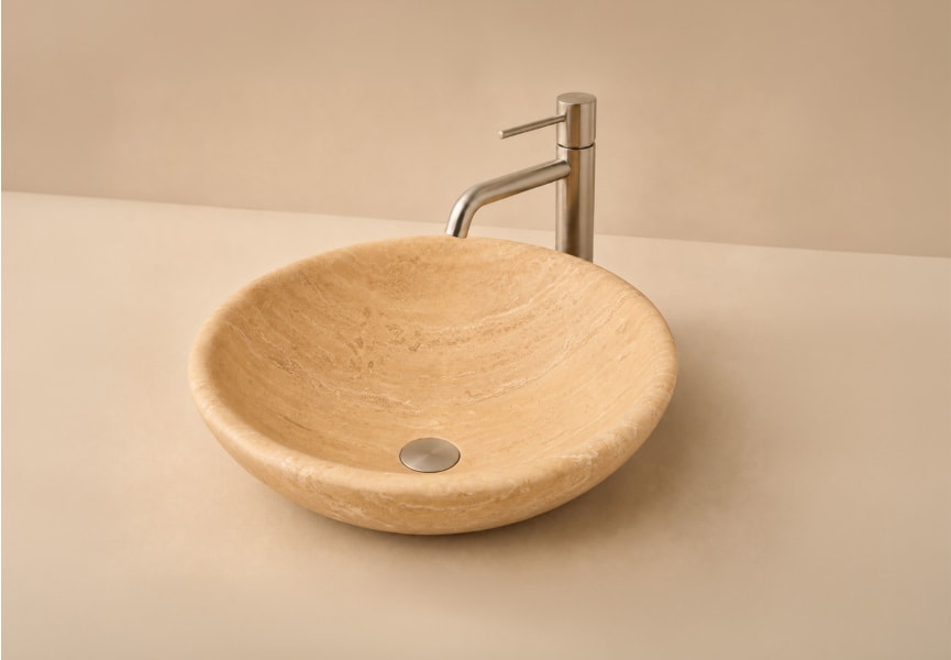 Lavabo de mármol travertino natural Wessel Bruntec ambiente 1