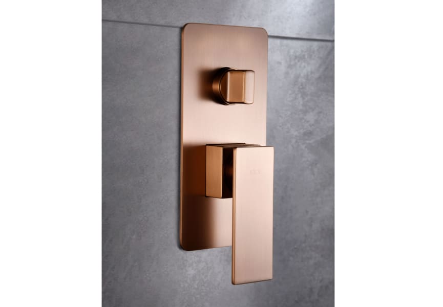 Conjunto de ducha empotrado Pisa de Imex detalle 5