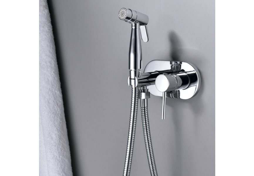 Grifo empotrado bidet negro mate oro brillo serie Suecia