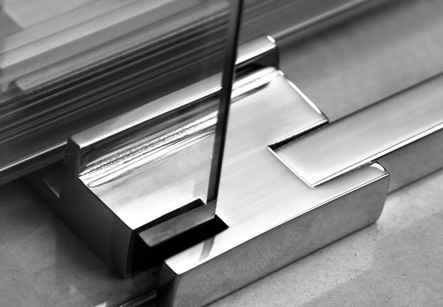 Mampara de ducha Elara perfil negro Bruntec detalle 3