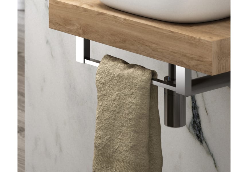 Estantes de madera rústicos del soporte de la toalla del baño