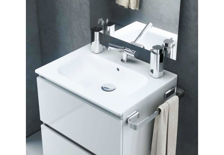 Toallero de barra en blanco  Toallero, Lavabo de diseño, Imagenes de baños  modernos