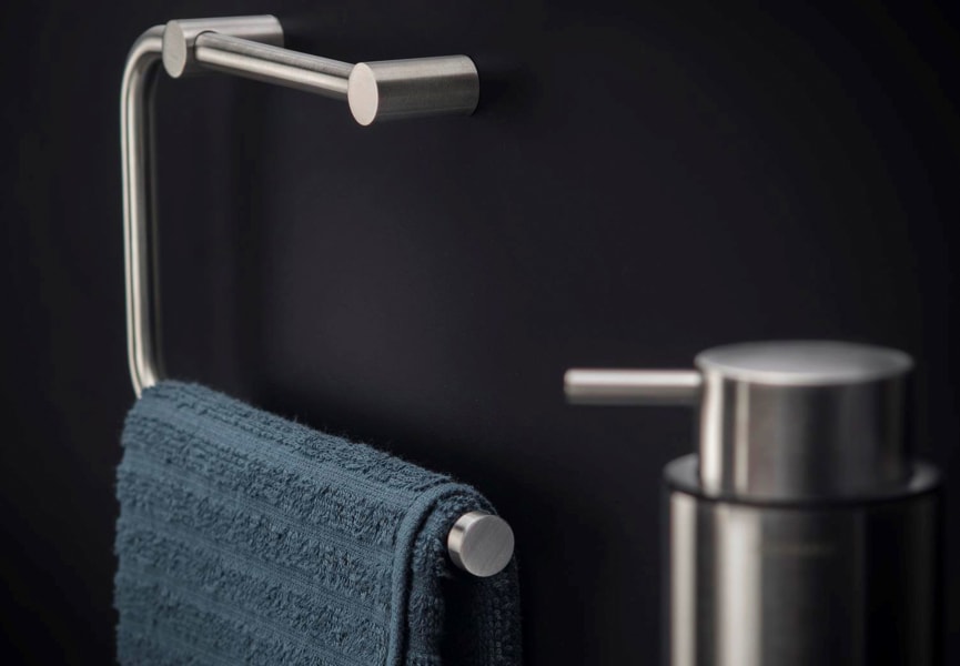 Toallero aro de baño Logic Cosmic ambiente 12