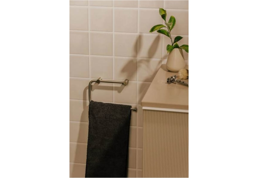 Toallero aro de baño Logic Cosmic ambiente 8