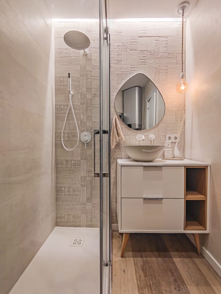 Mueble de baño con encimera de madera Vintass Campoaras ambiente 4