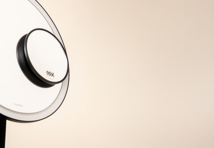 Espejo con led redondo Essentials de Cosmic detalle 5