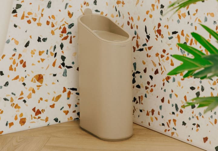 Papelera de baño Flat Cosmic detalle 6