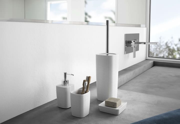 Conjunto de accesorios de baño Kelly Gedy principal 1