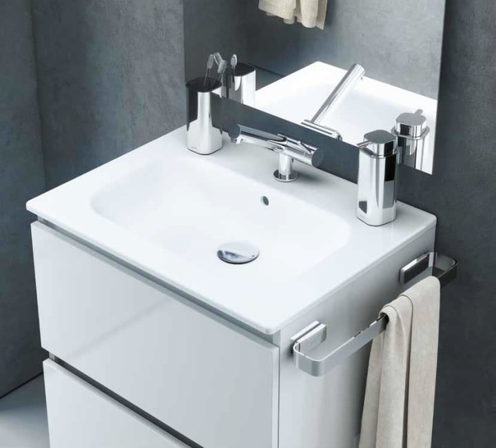 Toallero de baño Line Cosmic ambiente 2