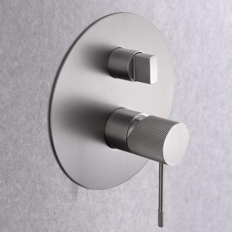 Conjunto de ducha y baño empotrado Top Imex detalle 7