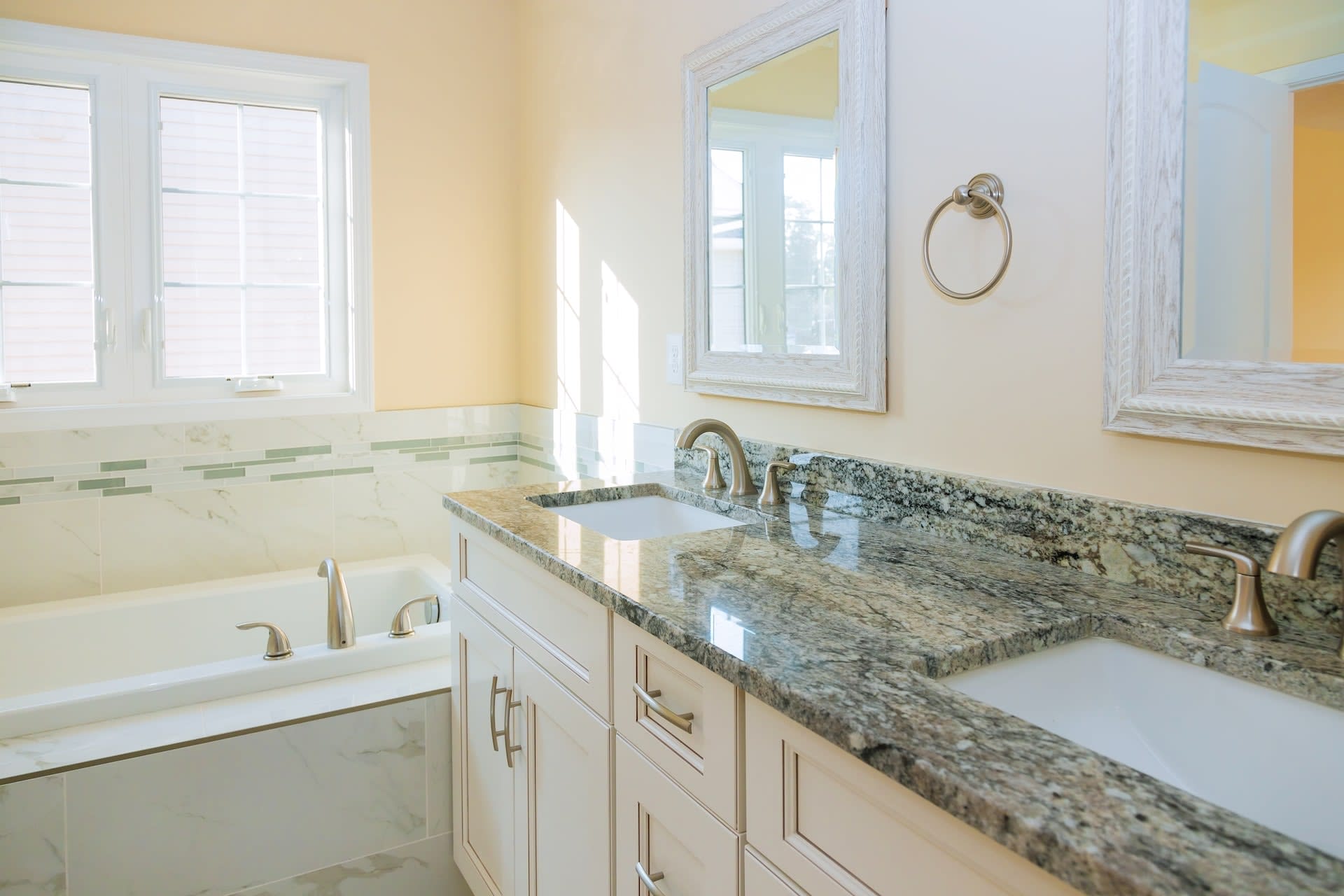 ¿Cuáles son las mejores encimeras para baño?